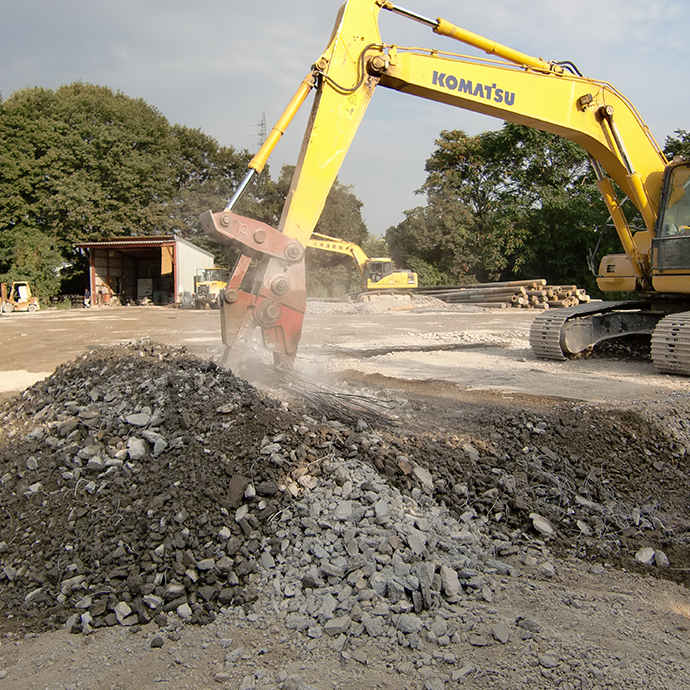 産業廃棄物広域認定制度を利用して、廃コンクリートポールをリサイクルします。