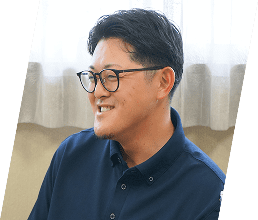 写真：笑顔で対談する山下さん