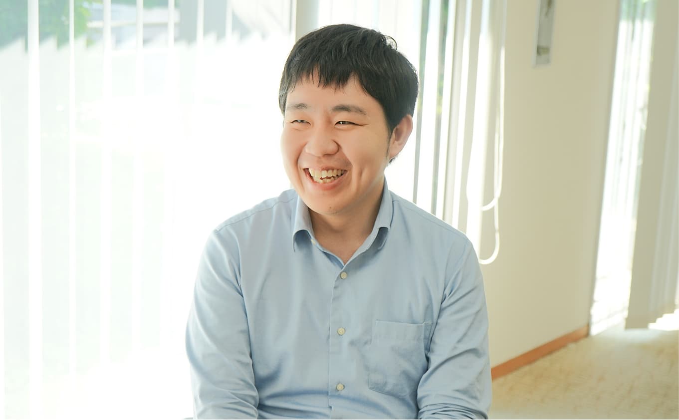 写真:笑顔で話す近藤さん
