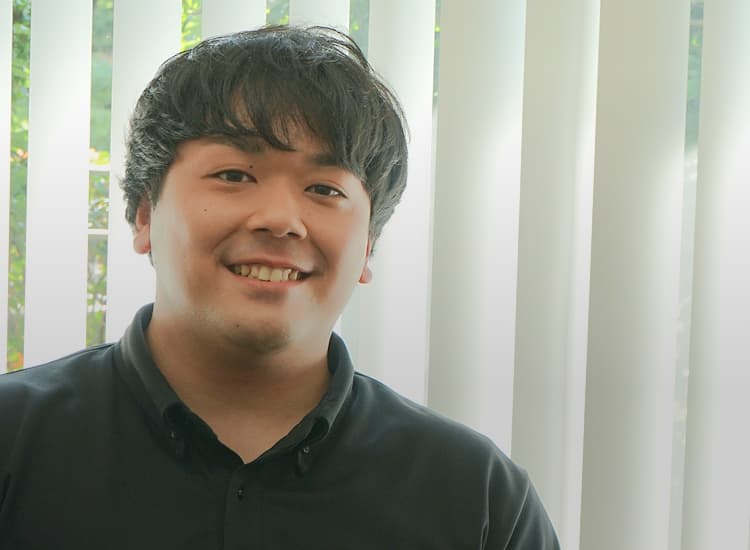 写真:カメラに向かって並ぶ阿曽さんと近藤さん