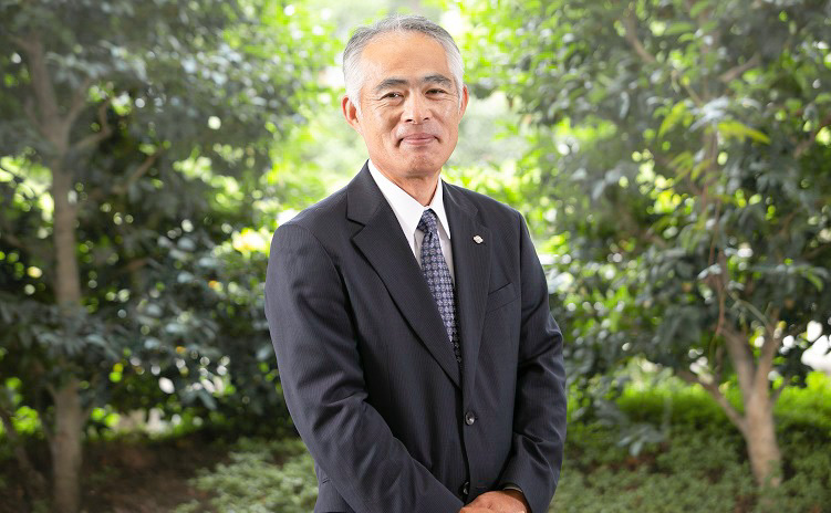 代表取締役社長 塚本 博